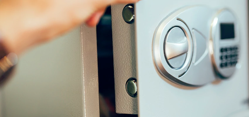 Fingerprint Safe Openers in Auburn, CA